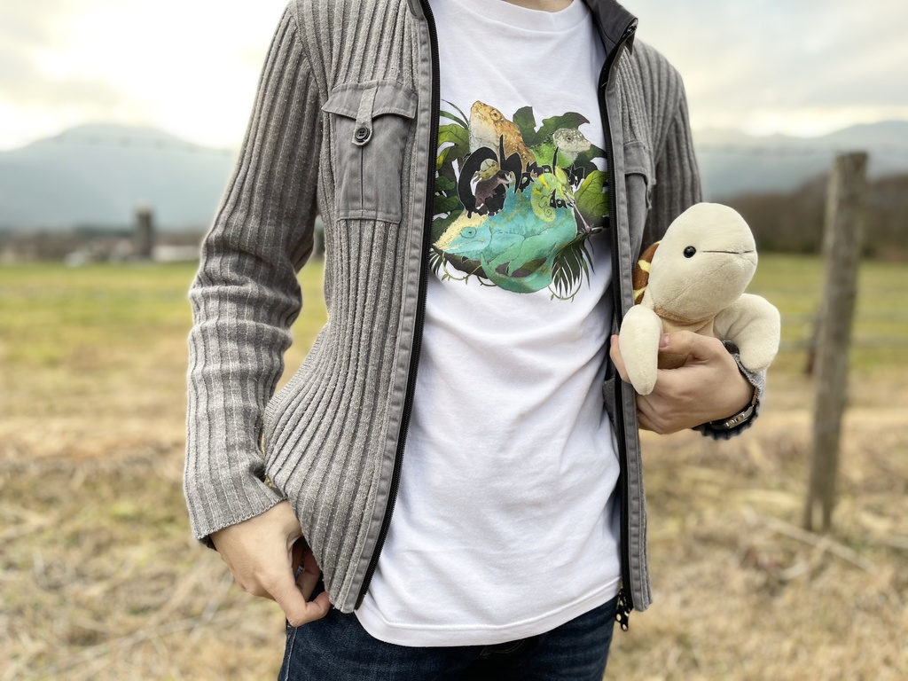 カメレオンだらけ?Tシャツ【白色ロングT】