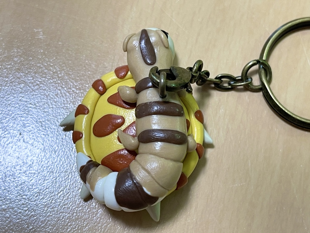 亀山さんに乗っかりキーホルダー@全二種