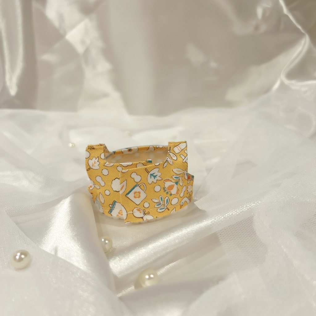 イエローシャツ