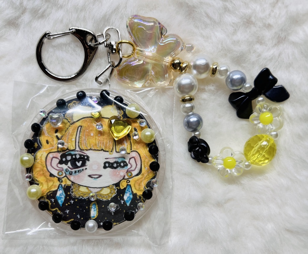 【全3種】サークル型 原画キーホルダー(ビーズ付き)