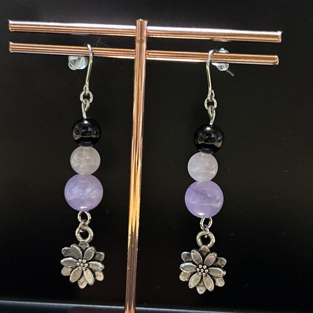 栗花落カナヲ　鬼滅の刃　イメージピアス　イメージアクセサリー　ピアス