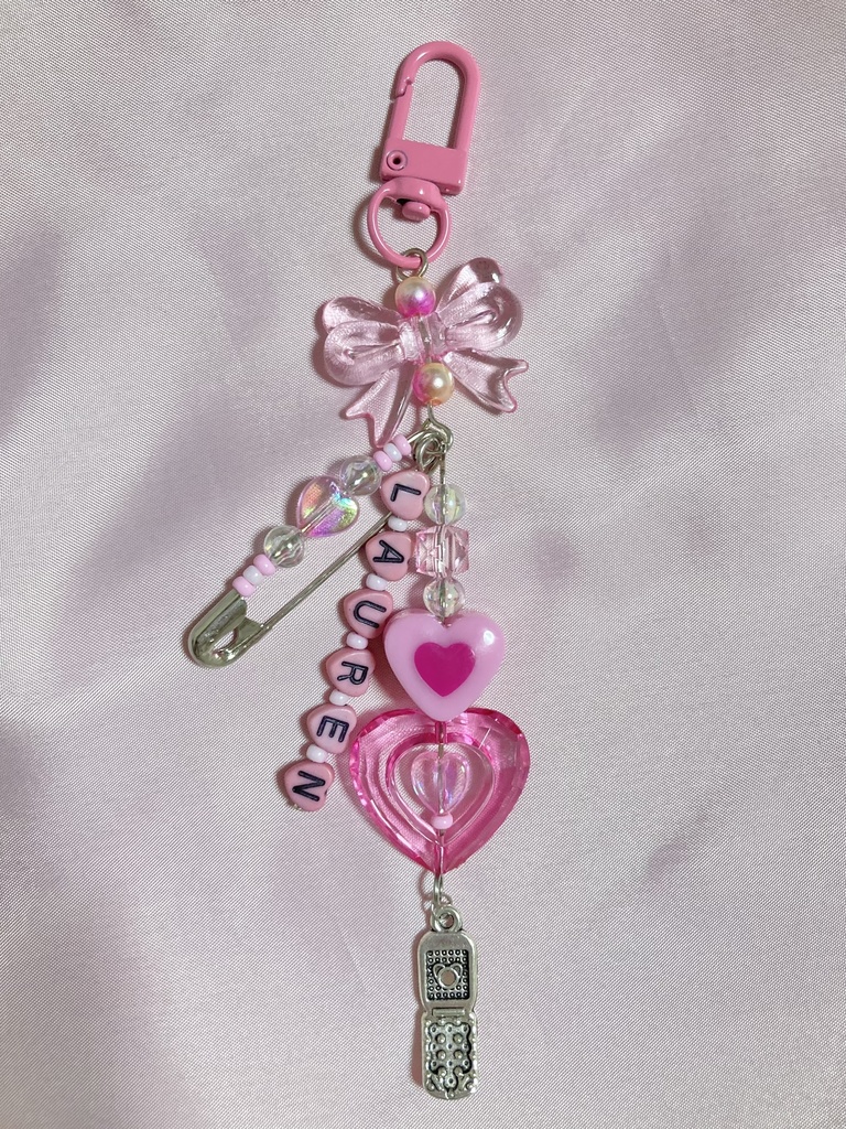 ローレン・イロアス ネームビーズキーホルダー🩷 ピンク ガラケーモチーフ