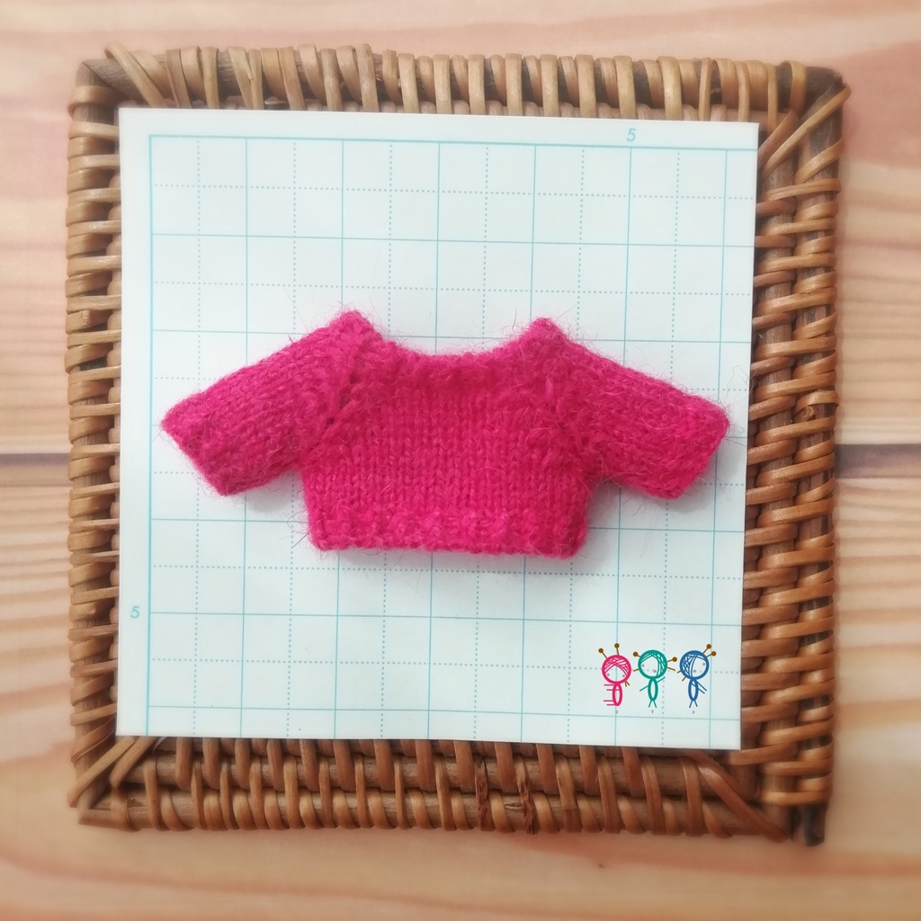 ミニチュアニット🧶シンプルセーター