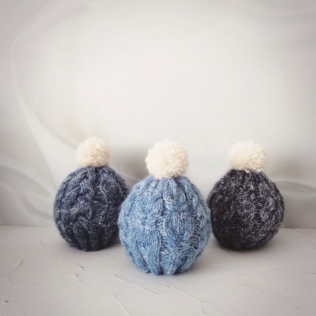 ミニチュアニット🧶ケーブルニット帽