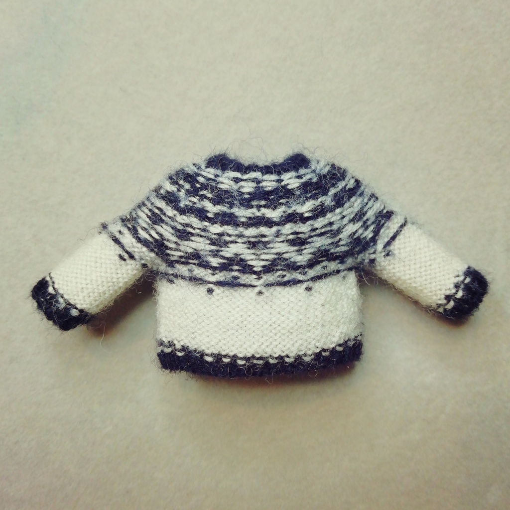 編み込みセーター🧶