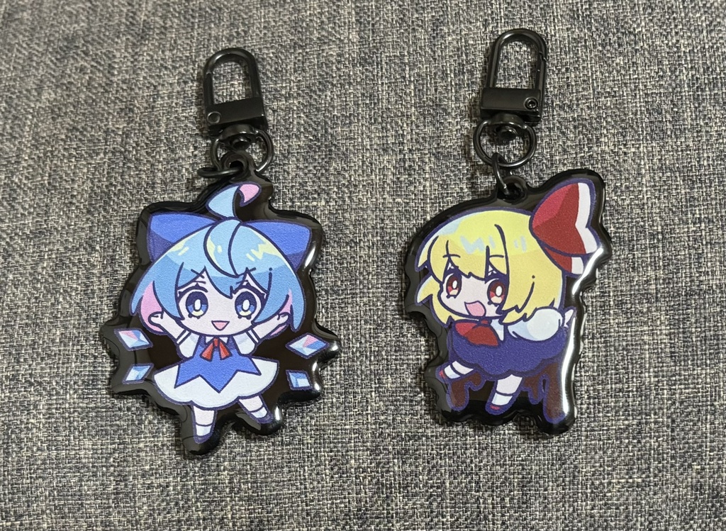 カラーアクリルキーホルダー