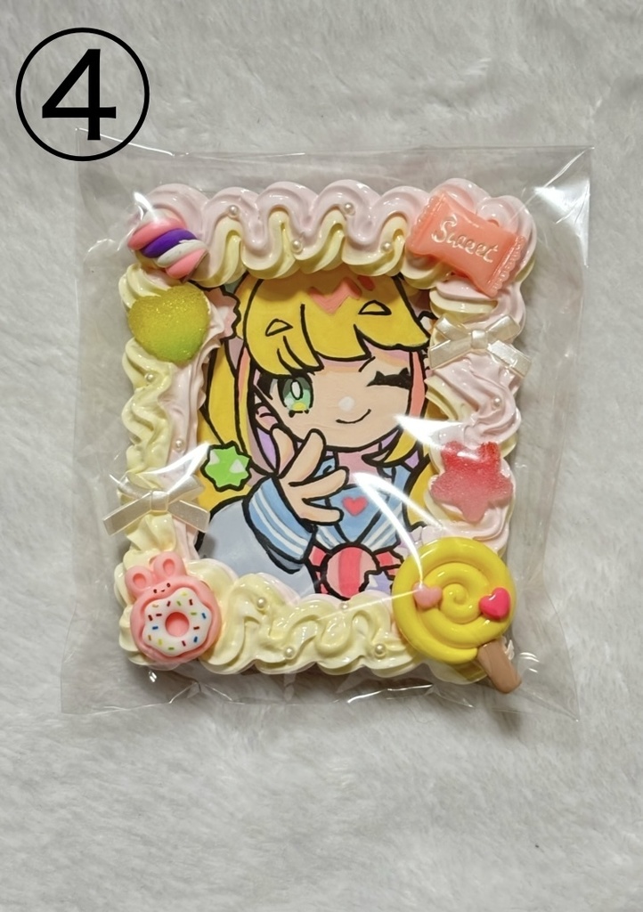 女の子は可愛い!原画入りデコトレカケース