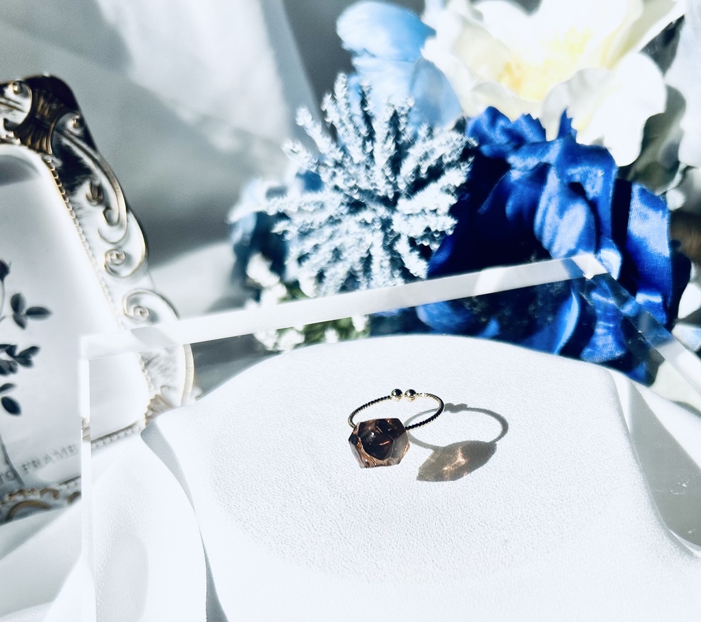 アゼム/ハーデスの小さなクリスタル風リング