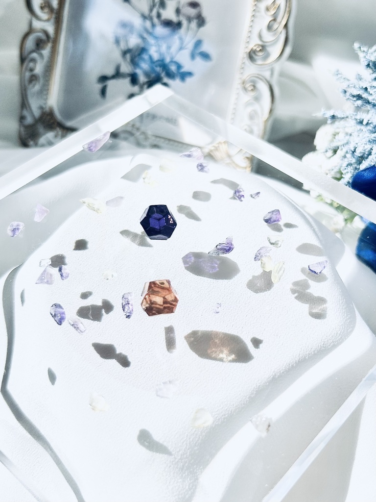 アゼム/ハーデスの小さなクリスタル風リング