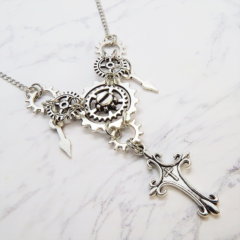 アンティークシルバー ロザリオ(十字架)と時計の針、歯車・ギアのスチームパンクネックレス ゴシック アジャスター付 長さ調整可