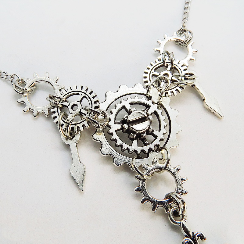 アンティークシルバー ロザリオ(十字架)と時計の針、歯車・ギアのスチームパンクネックレス ゴシック アジャスター付 長さ調整可