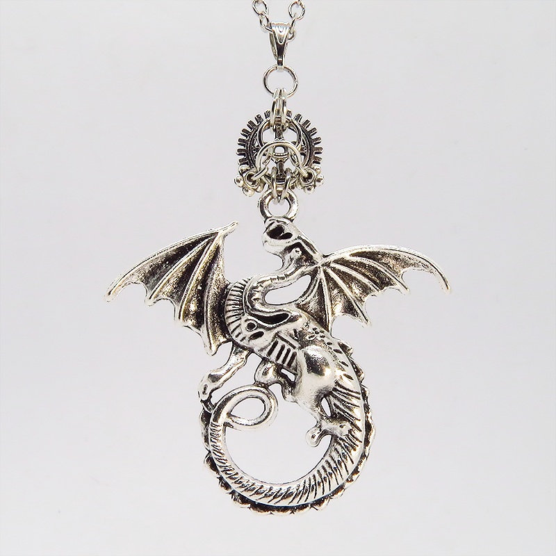 アンティークシルバー 翼を広げるドラゴンと歯車のロングネックレス ゴシック メンズ レディース 長さ調整可 アジャスター付