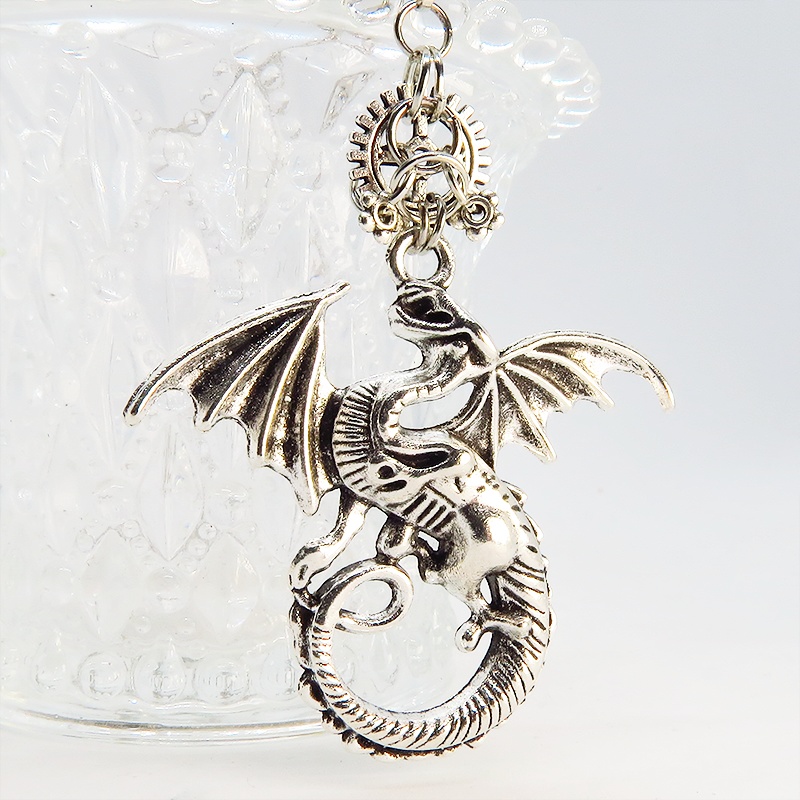 アンティークシルバー 翼を広げるドラゴンと歯車のロングネックレス ゴシック メンズ レディース 長さ調整可 アジャスター付