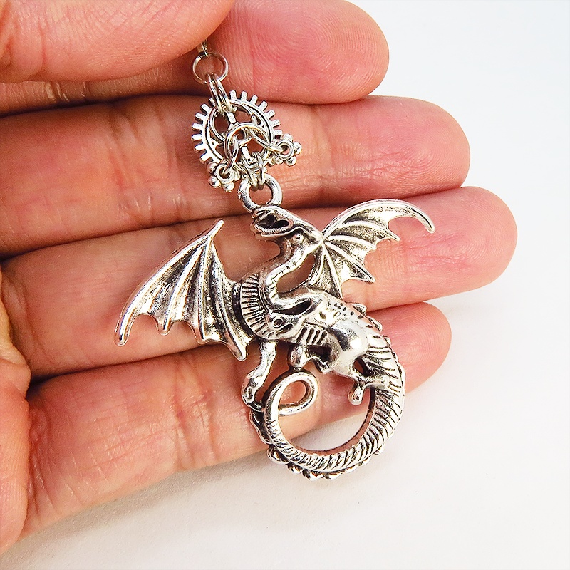 アンティークシルバー 翼を広げるドラゴンと歯車のロングネックレス ゴシック メンズ レディース 長さ調整可 アジャスター付