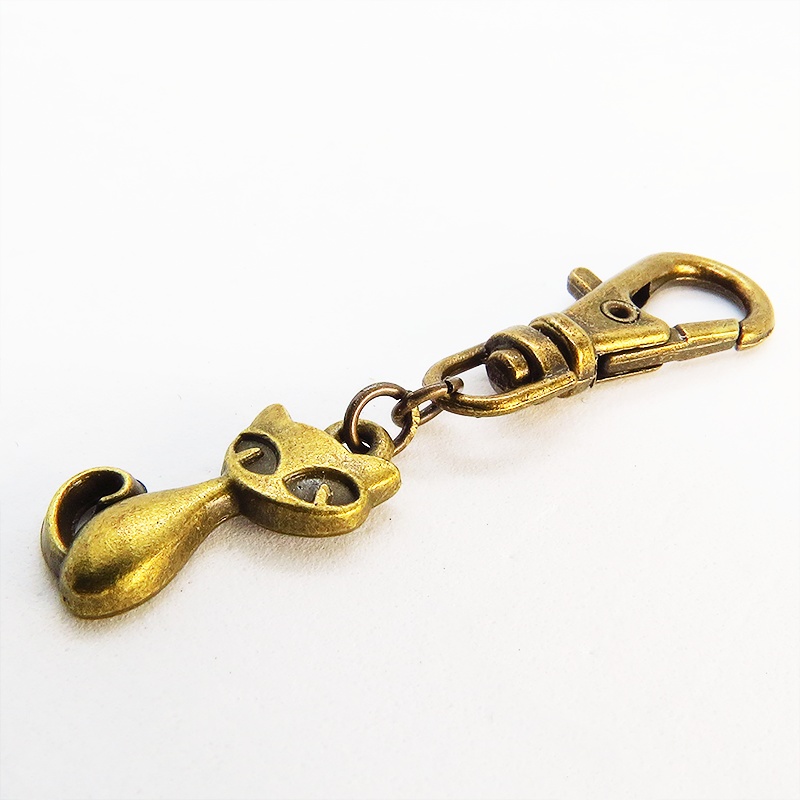 アンティークゴールド 可愛い猫のファスナーチャーム キーホルダー バッグチャーム 金具変更可