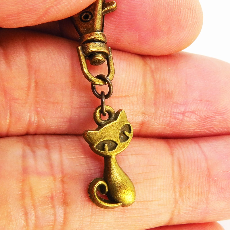 アンティークゴールド 可愛い猫のファスナーチャーム キーホルダー バッグチャーム 金具変更可