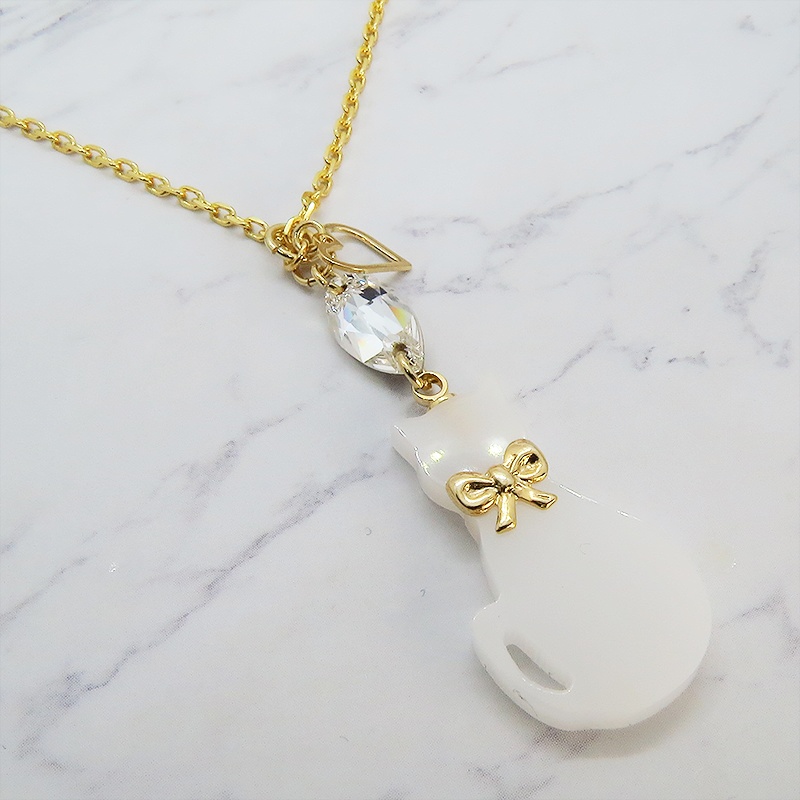 白猫シルエットモチーフとスワロフスキーの大人可愛いネックレス オープンハート 長さ・SV925変更可 アジャスター追加可