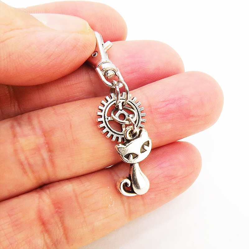 アンティークシルバー 猫と歯車のシンプルで可愛いファスナーチャーム キーホルダー バッグチャーム 金具変更可