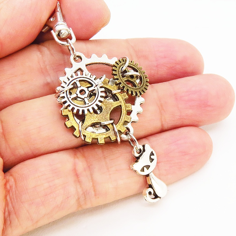 スチームパンク風 猫と複数の歯車を組み合わせたキーホルダー ファスナーチャーム バッグチャーム