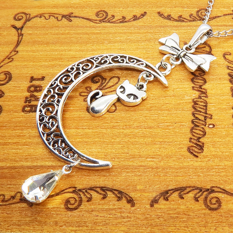 猫と透かし三日月のシルバーカラーネックレス ティアドロップ ムーン アンティーク 大人可愛い SV925変更可