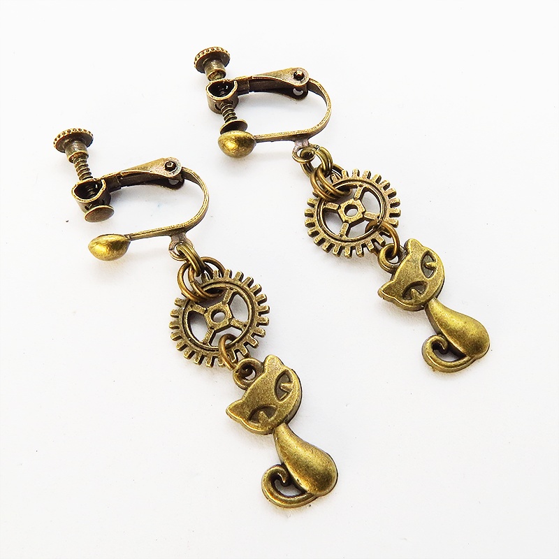 アンティークゴールド 猫とギア・歯車の可愛くカッコいいピアス 猫好き パンク ゴシック スチームパンク風
