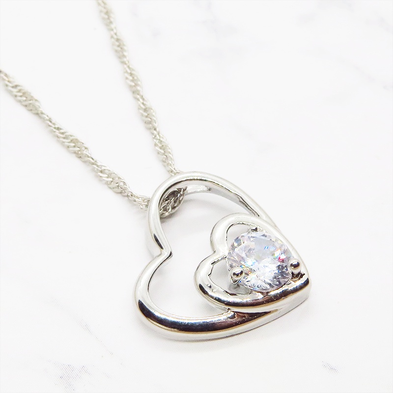 シルバー925 オープンハートに大きめキュービックジルコニアの大人可愛いネックレス アジャスター付