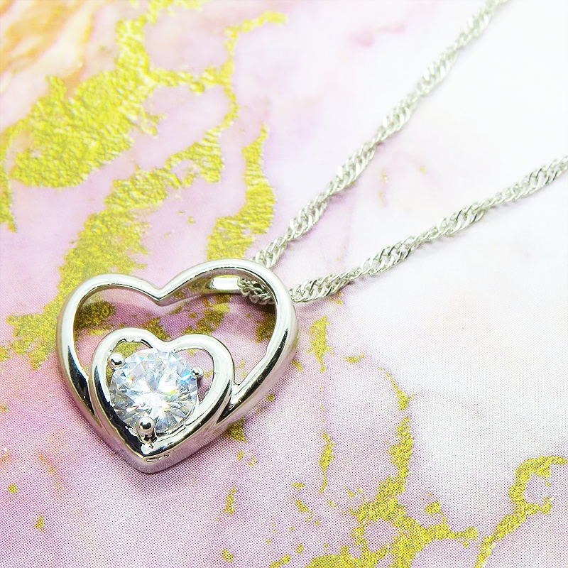 シルバー925 オープンハートに大きめキュービックジルコニアの大人可愛いネックレス アジャスター付