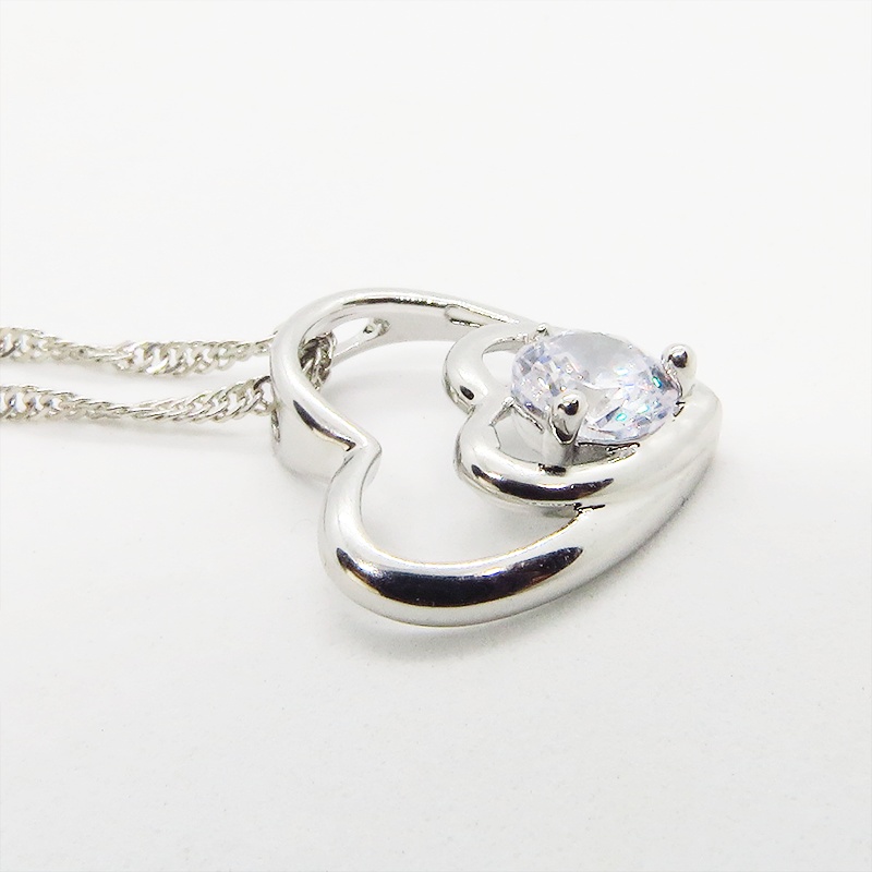 シルバー925 オープンハートに大きめキュービックジルコニアの大人可愛いネックレス アジャスター付