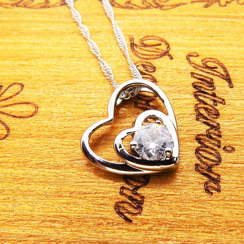 シルバー925 オープンハートに大きめキュービックジルコニアの大人可愛いネックレス アジャスター付