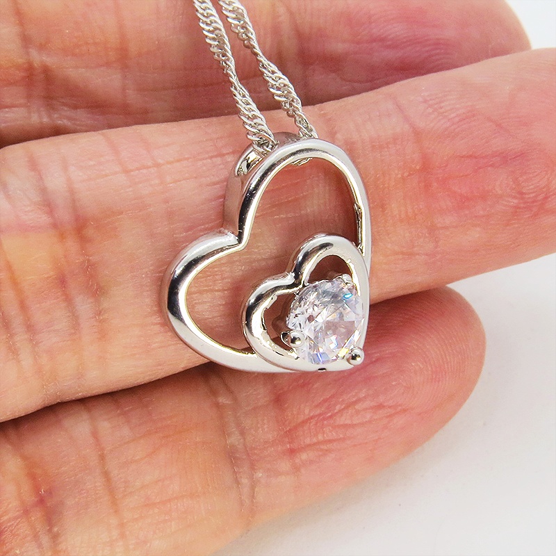 シルバー925 オープンハートに大きめキュービックジルコニアの大人可愛いネックレス アジャスター付