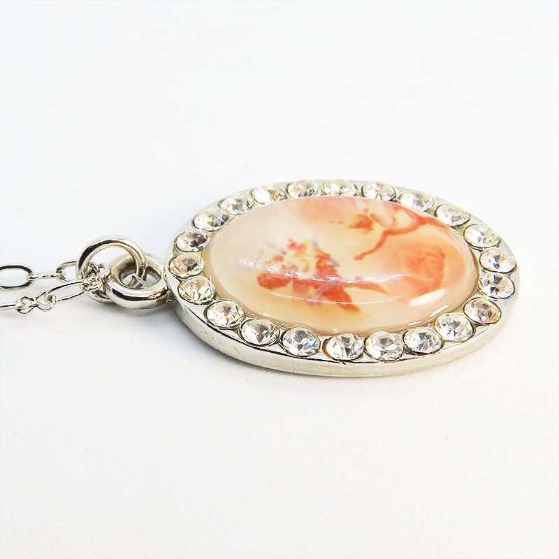 ピンクのバラの描かれたエレガントできらびやかなペンダント・ネックレス ラインストーン