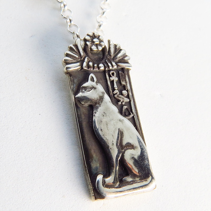 プレート タグ ペンダント ネックレス 猫の神様バステト エジプト神 シルバー925 ターコイズ(トルコ石) アンティーク