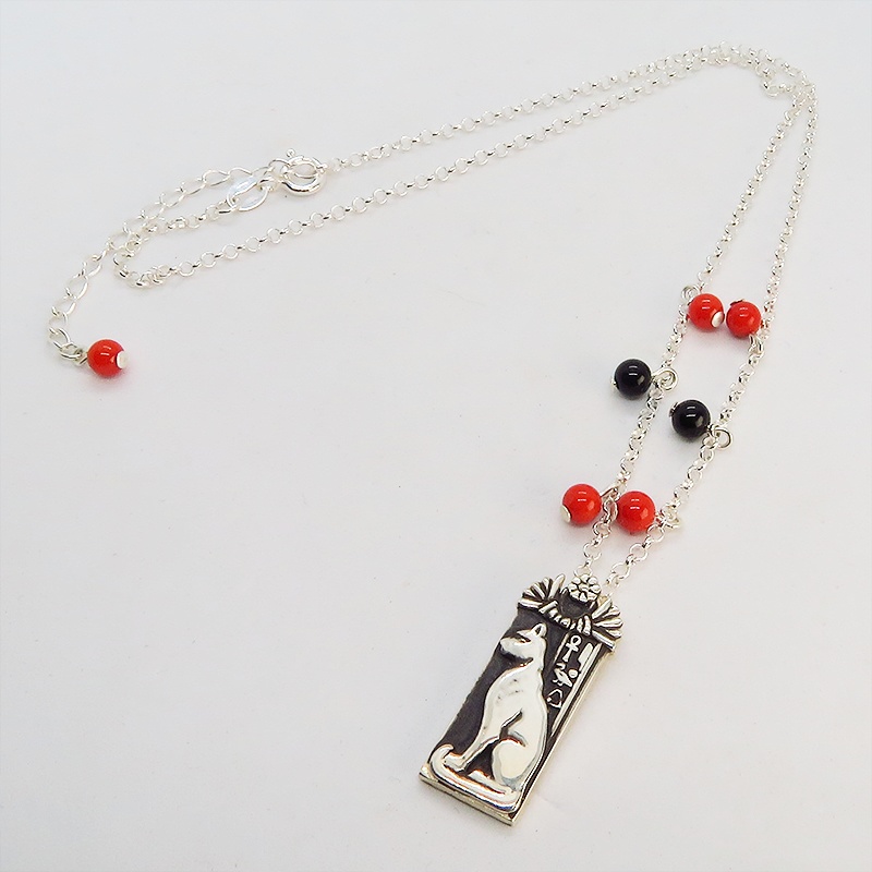 プレート タグ ペンダント ネックレス 猫の神様バステト エジプト神 シルバー925 珊瑚(サンゴ) オニキス アンティーク