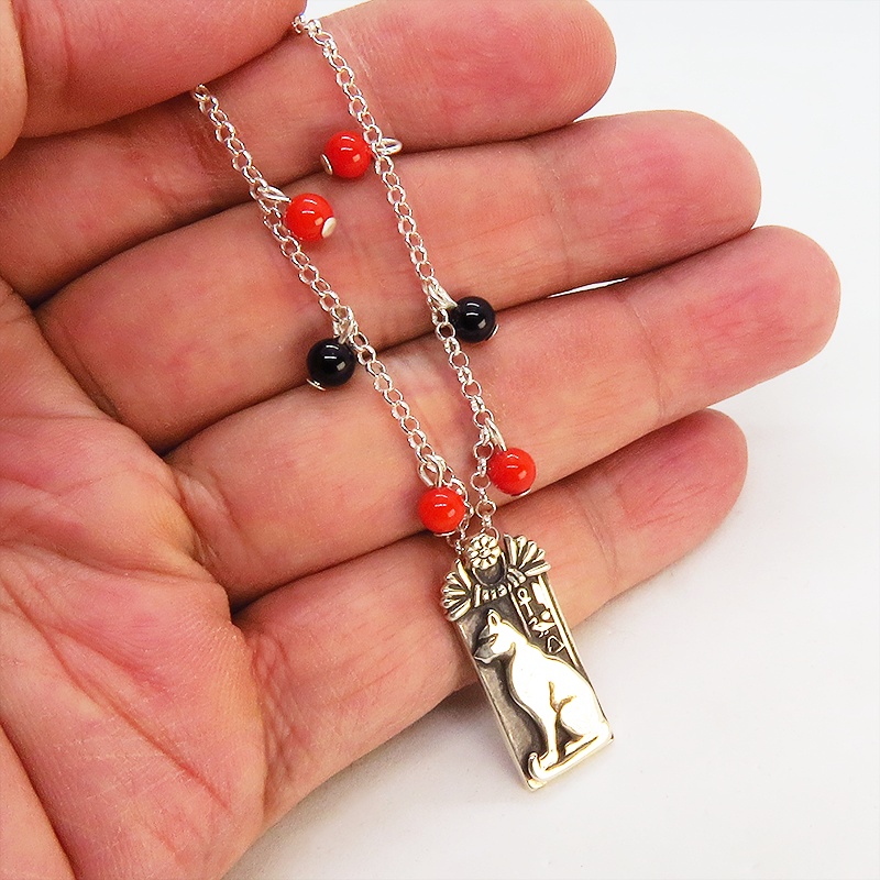 プレート タグ ペンダント ネックレス 猫の神様バステト エジプト神 シルバー925 珊瑚(サンゴ) オニキス アンティーク