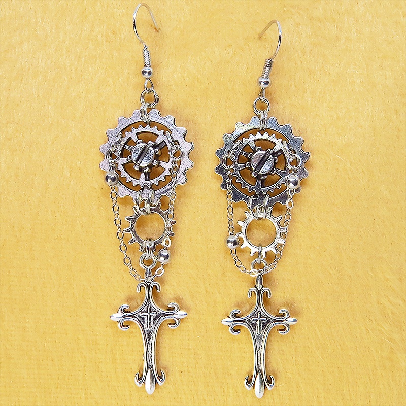 アンティークシルバー ロザリオ(十字架)と歯車・ギアを組合わせたゴシック調ピアス スチームパンク サージカル可