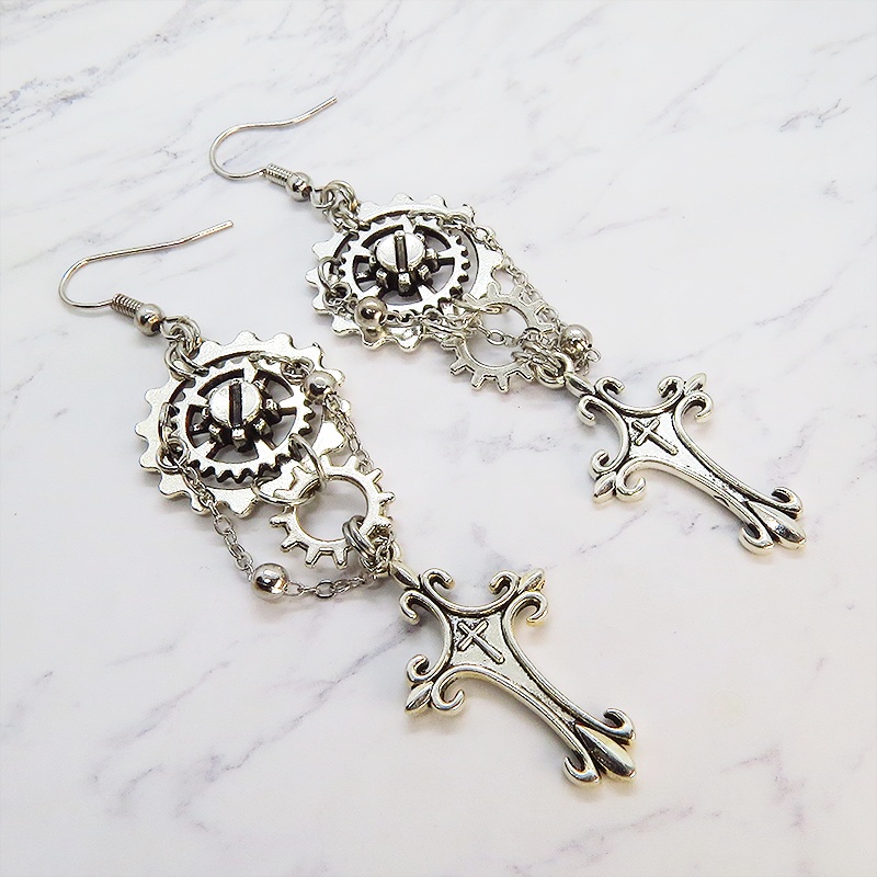 アンティークシルバー ロザリオ(十字架)と歯車・ギアを組合わせたゴシック調ピアス スチームパンク サージカル可