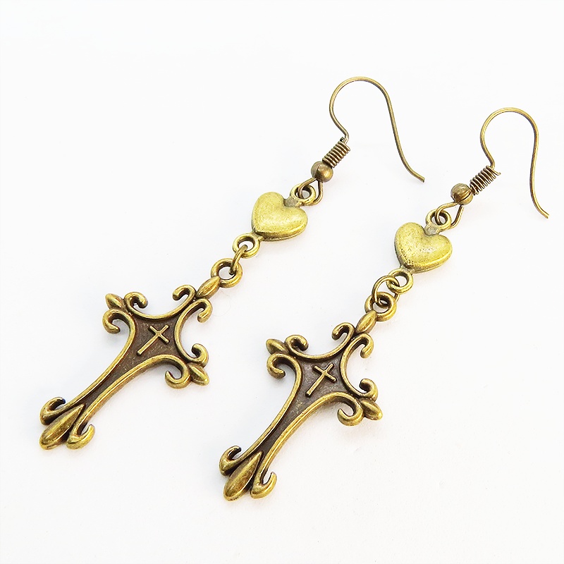 アンティークゴールド ゴシック調ロザリオとハートを組み合わせたピアス パンク ロック
