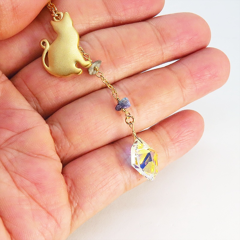 猫シルエットモチーフネックレス スワロフスキー・クリスタル(クリスタルオーロラ) ラピスラズリ 14KGF ゴールドフィルド