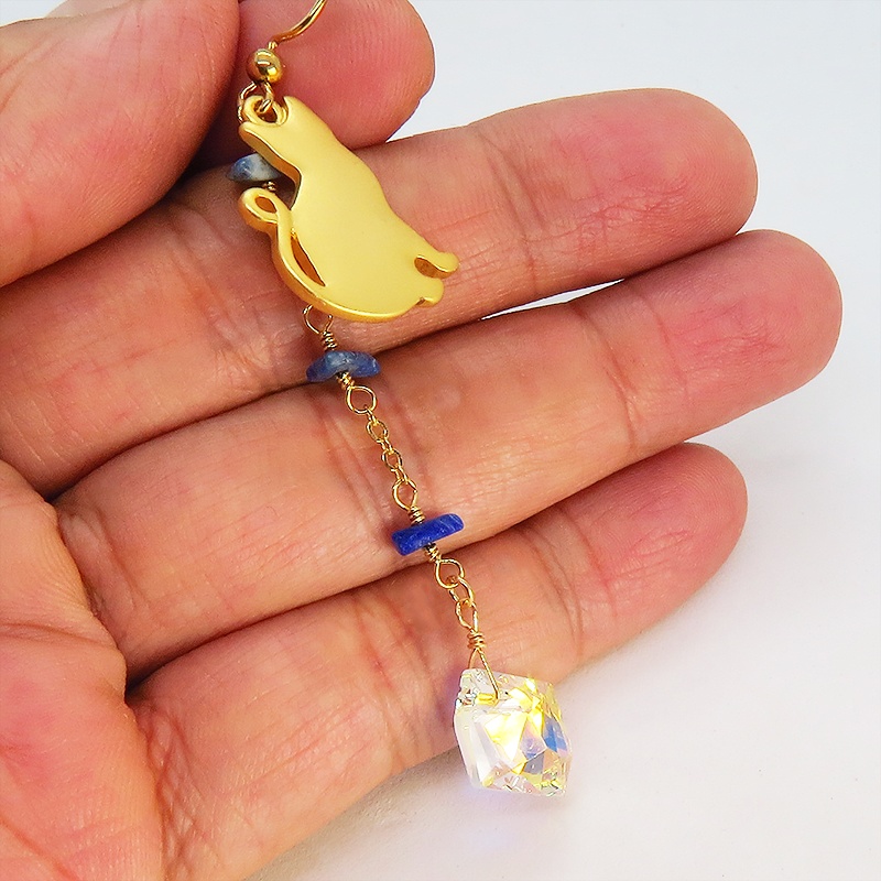 猫シルエットモチーフピアス スワロフスキー(クリスタルオーロラ) ラピスラズリ 14KGF ゴールドフィルド