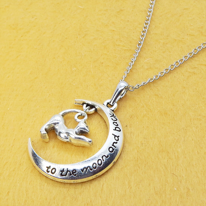 アンティークシルバー のび猫と三日月を組み合わせたペンダント・ネックレス 銀古美色 長さ変更可 SV925可