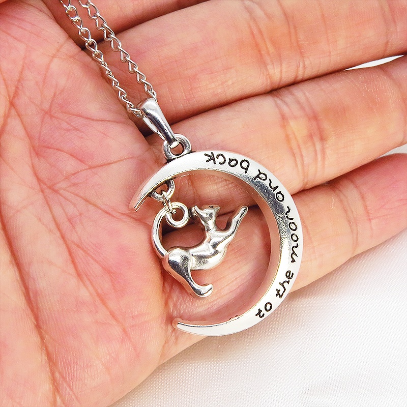 アンティークシルバー のび猫と三日月を組み合わせたペンダント・ネックレス 銀古美色 長さ変更可 SV925可