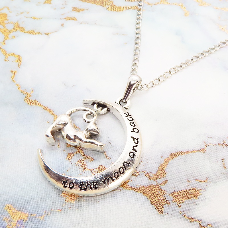 アンティークシルバー のび猫と三日月を組み合わせたペンダント・ネックレス 銀古美色 長さ変更可 SV925可