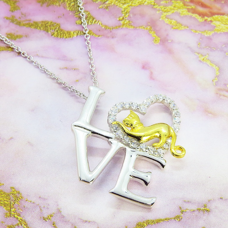 シルバー925 猫ネックレス LOVEの文字と猫とハートを組み合わせたモチーフ キュービックジルコニア 18Kゴールドメッキ