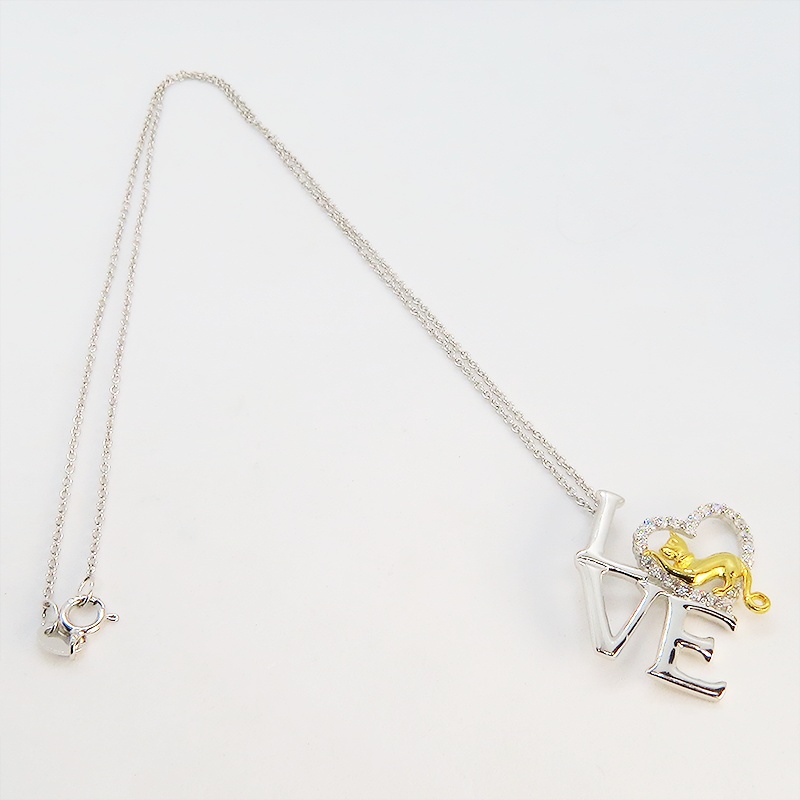 シルバー925 猫ネックレス LOVEの文字と猫とハートを組み合わせたモチーフ キュービックジルコニア 18Kゴールドメッキ