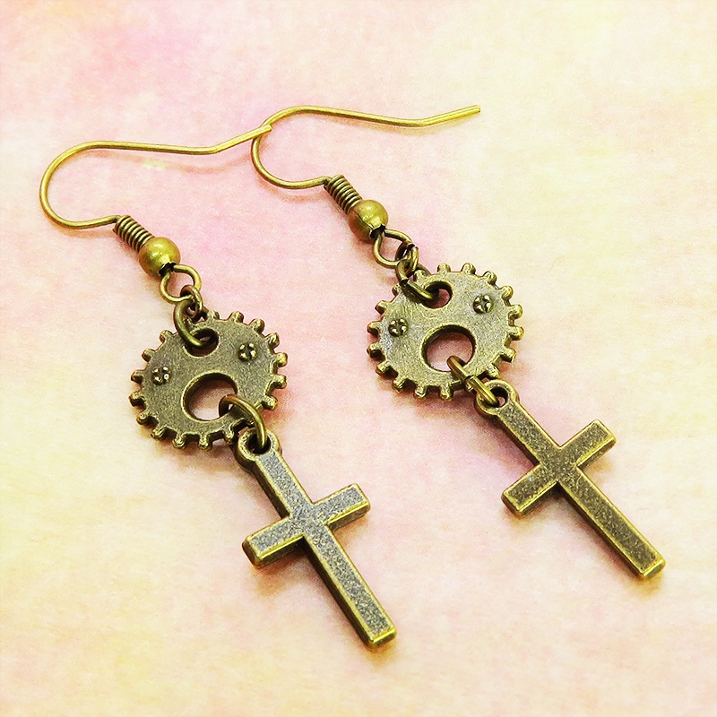 アンティークゴールド ロザリオと歯車のコンパクトなピアス スチームパンク風 シンプル