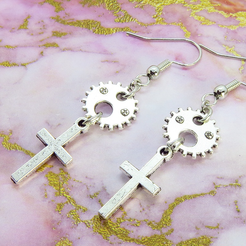 アンティークシルバー ロザリオと歯車のコンパクトなピアス スチームパンク風 シンプル