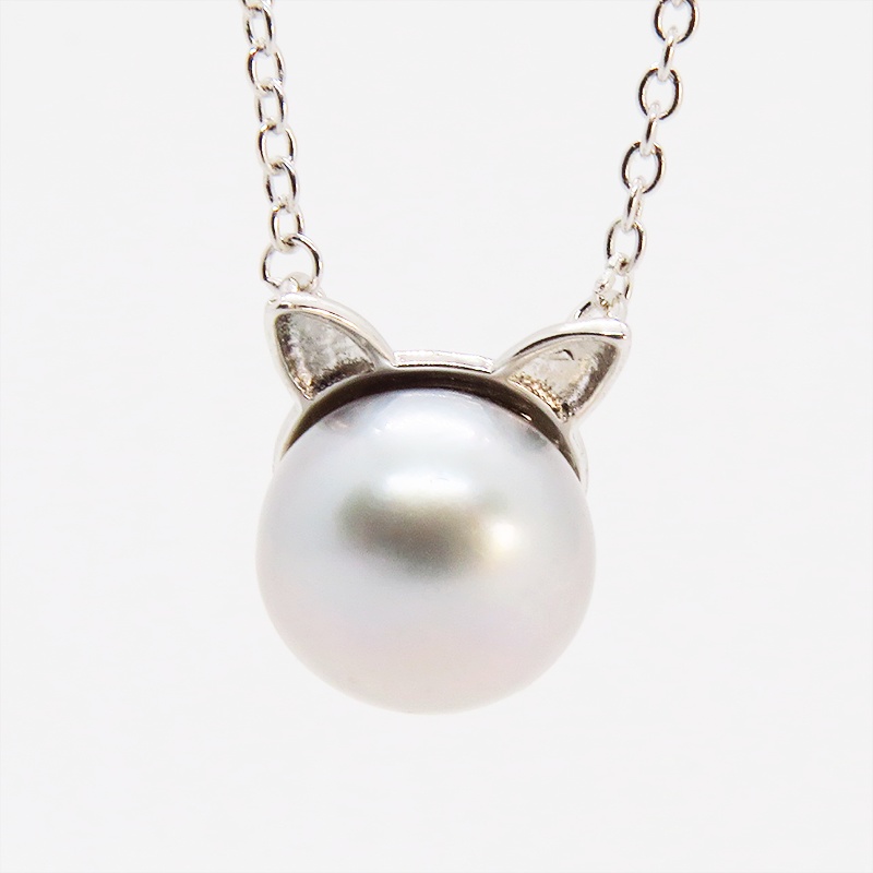 シルバー925 シンプルにさり気なく大人可愛いシルバーグレー猫耳ネックレス  淡水パール アジャスター追加可