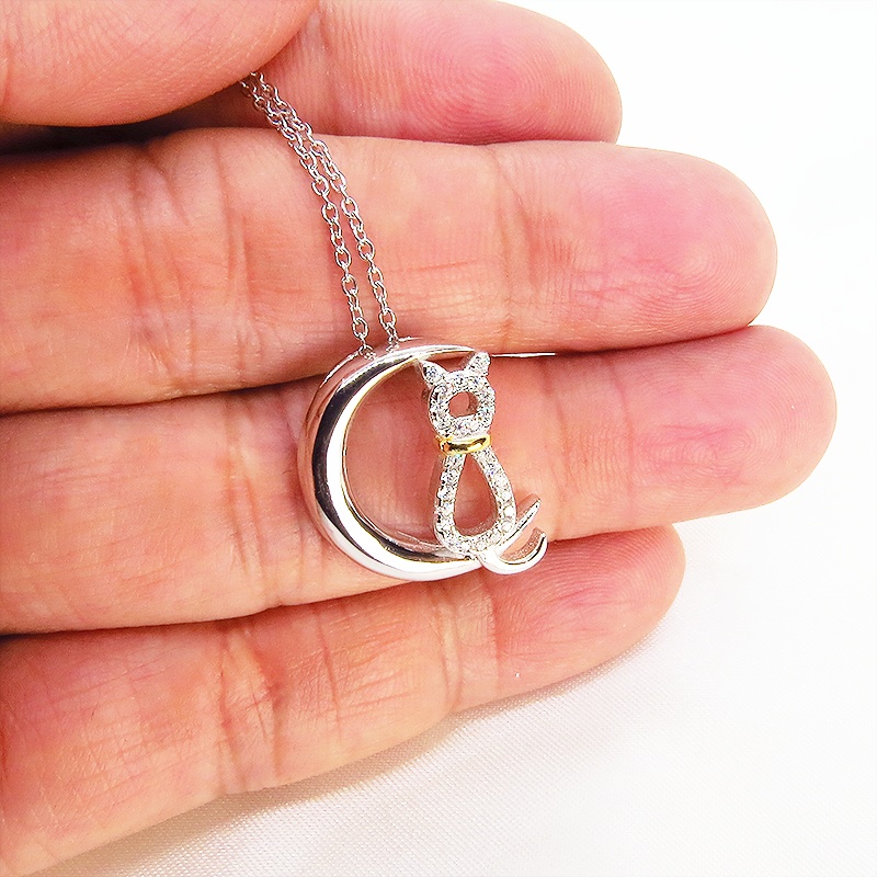 猫ネックレス 三日月に腰掛ける猫 18Kゴールドのリボン シルバー925 キュービックジルコニア