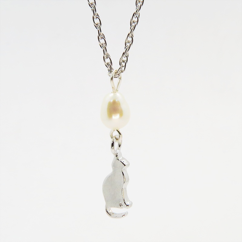 シンプルにさり気なく大人可愛い猫モチーフネックレス 淡水パール シルバー925ネックレス