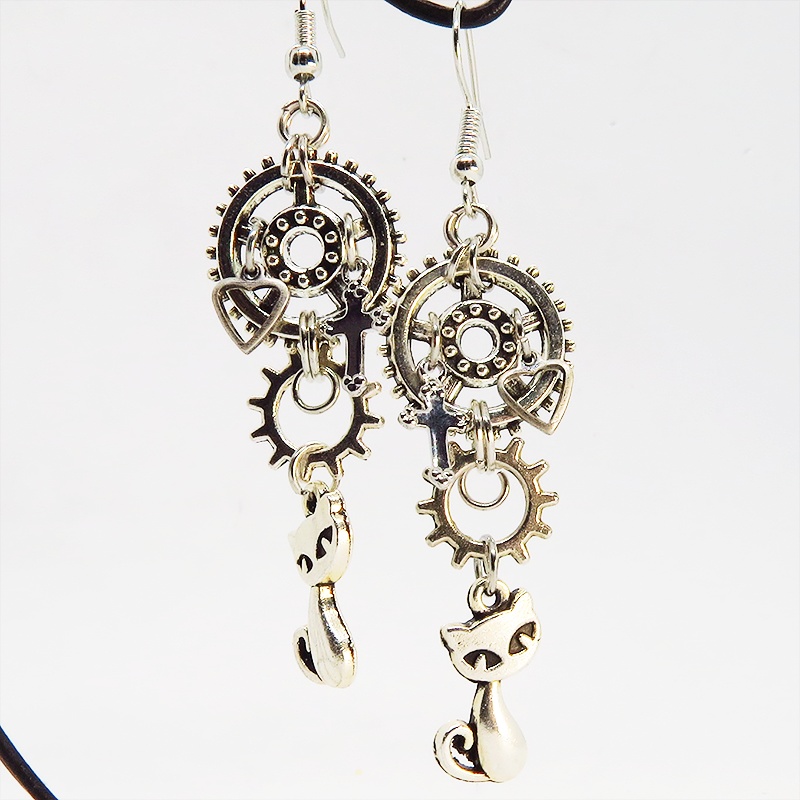 アンティークシルバー スチームパンク風 猫と歯車・ギアのピアス ロザリオ ハート サージカル可